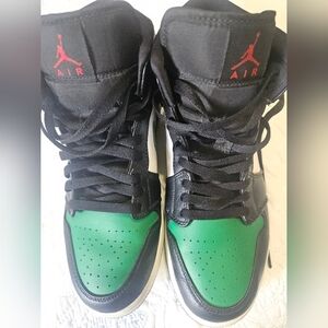 Jordan Men's Black and Green High-Top Sneakers